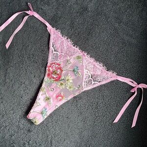 Victoria’s Secret floral dream angels lace thong